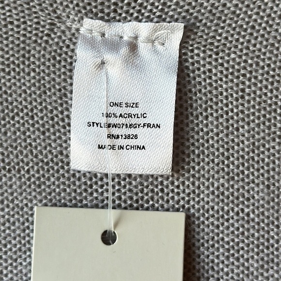 NWT Francesca’s Gray Knit Cardigan Sweater One Size - Picture 9 of 10